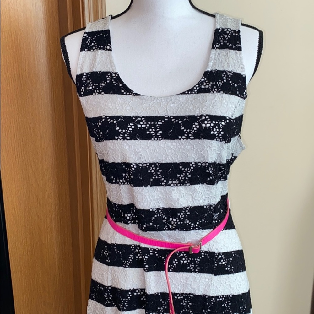Striped skater dress - Picture 3 of 8